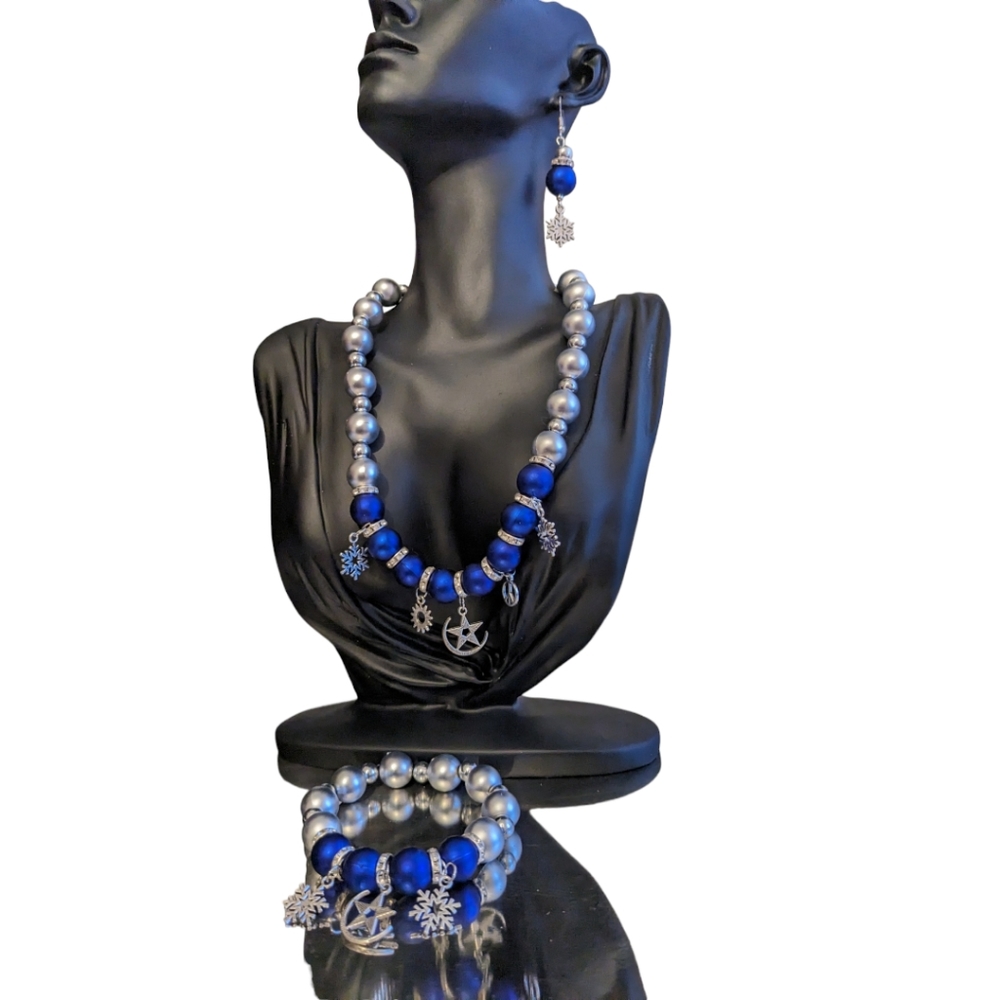 * New*Christmas Jewelry Necklace Earrings Bracelet Blue & Silver Rihneston Set